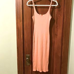 Ribbed pink sheath dress